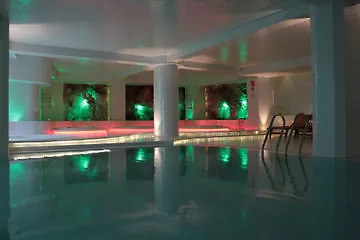 Tiara Thermal & Hotell 4*