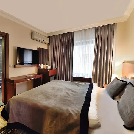 Tiara Thermal & Hotel