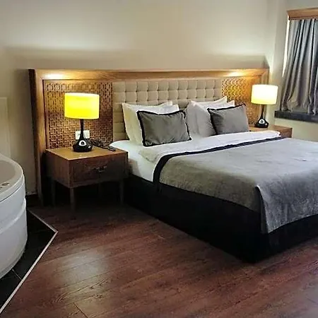 Ξενοδοχείο Tiara Thermal & 4*